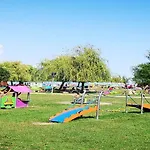 Strandi Apartmanok- Boglarka * Balatonmáriafürdő