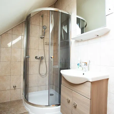 Strandi Apartmanok- Boglarka Lägenhet