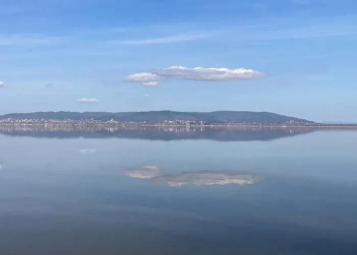 شقة Strandi Apartmanok- Boglarka *